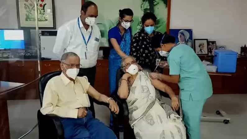 ಎರಡನೇ ಹಂತದಲ್ಲಿ ಕೊವಿಡ್ ಲಸಿಕೆ ಪಡೆದ ಇನ್ಫಿ ನಾರಾಯಣಮೂರ್ತಿ, ಸುಧಾಮೂರ್ತಿ ದಂಪತಿ