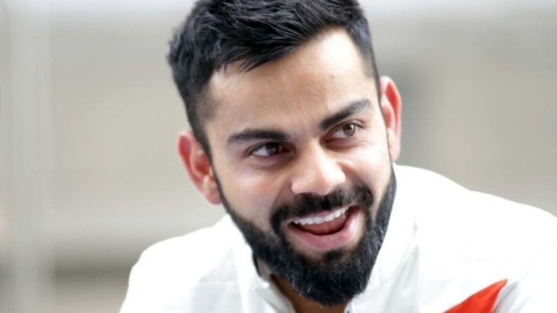 Virat Kohli: ವಿರಾಟ್​ ಕೊಹ್ಲಿಯನ್ನು ನೋಡಲು 1800 ಕಿ.ಮೀ. ಪ್ರಯಾಣಿಸಿದ ಅಭಿಮಾನಿ!