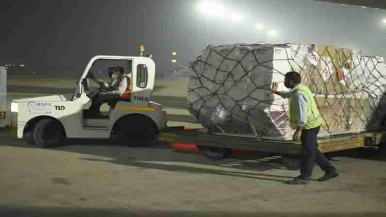 ಆಕ್ಸಿಜನ್ ಸಂಕಷ್ಟದಲ್ಲಿರುವ ಭಾರತದ ನೆರವಿಗೆ ಹಲವು ದೇಶಗಳು; ಯುಕೆಯಿಂದ ಬಂದವು ಆಮ್ಲಜನಕ ಸಾಂದ್ರಕಗಳು, ವೆಂಟಿಲೇಟರ್ಗಳು..