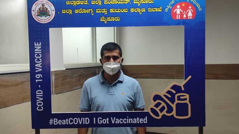 Karnataka Lockdown News: ಲಾಕ್ಡೌನ್ ಹೇರುವ ಪರಿಸ್ಥಿತಿ ತರಬೇಡಿ.. ಕೊರೊನಾ ಬಗ್ಗೆ ನಿರ್ಲಕ್ಷ್ಯ ಬೇಡ, ಲಸಿಕೆ ತೆಗೆದುಕೊಳ್ಳಿ : ಪ್ರತಾಪ್ ಸಿಂಹ ಮನವಿ Karnataka Lockdown News: ಲಾಕ್ಡೌನ್ ಹೇರುವ ಪರಿಸ್ಥಿತಿ ತರಬೇಡಿ.. ಕೊರೊನಾ ಬಗ್ಗೆ ನಿರ್ಲಕ್ಷ್ಯ ಬೇಡ, ಲಸಿಕೆ ತೆಗೆದುಕೊಳ್ಳಿ : ಪ್ರತಾಪ್ ಸಿಂಹ ಮನವಿ