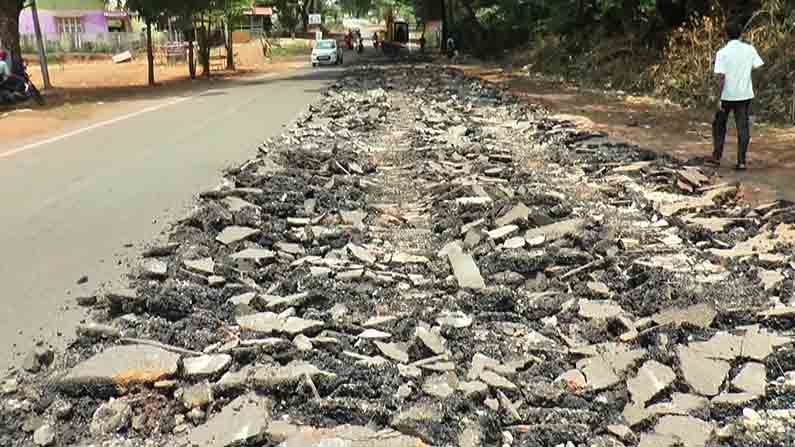 ಉಡುಪಿಯಲ್ಲಿ ರಸ್ತೆ ಕಾಮಗಾರಿ ವಿರುದ್ಧ ಸಿಡಿದೆದ್ದ ಜನತೆ; ಅತ್ಯುತ್ತಮ ಸ್ಥಿತಿಯಲ್ಲಿದ್ದ ರಸ್ತೆಯನ್ನೇ ಅಗೆದು ತೇಪೆ ಹಚ್ಚುತ್ತಿರುವ ಅಧಿಕಾರಿಗಳು