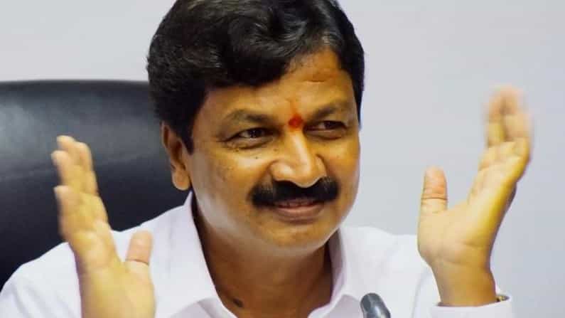 ಜಾರಕಿಹೊಳಿ ಸಿಡಿ ಪ್ರಕರಣ: ಎಸ್ಐಟಿ ಮುಖ್ಯಸ್ಥರು ರಜೆಯಲ್ಲಿದ್ದಾರೆ ಆದರೆ ತನಿಖಾ ವರದಿ ಮಾಹಿತಿ ಸೋರಿಕೆಯಾಗಿದೆ -ಆರೋಪ