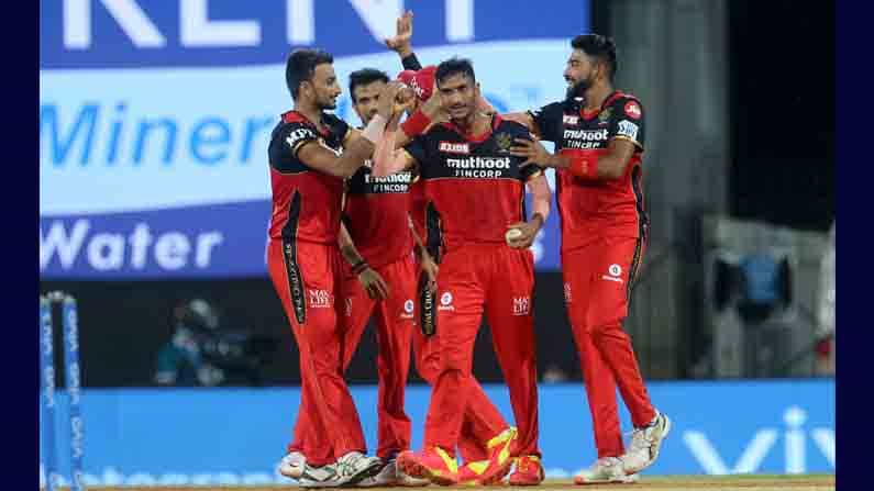 IPL 2021: ಕೊಹ್ಲಿಗೆ ಕೈ ಕೊಟ್ಟ ಕೋಟಿ ಕುಳಗಳು.. ಪಂದ್ಯ ಗೆಲ್ಲಿಸ್ತಿದ್ದಾರೆ ದೇಸಿ ಹುಲಿಗಳು! ಇಂದಿನ ಪಂದ್ಯದ ರಿಯಲ್ ಹೀರೋಸ್ ಇವರೆ! IPL 2021: ಕೊಹ್ಲಿಗೆ ಕೈ ಕೊಟ್ಟ ಕೋಟಿ ಕುಳಗಳು.. ಪಂದ್ಯ ಗೆಲ್ಲಿಸ್ತಿದ್ದಾರೆ ದೇಸಿ ಹುಲಿಗಳು! ಇಂದಿನ ಪಂದ್ಯದ ರಿಯಲ್ ಹೀರೋಸ್ ಇವರೆ!