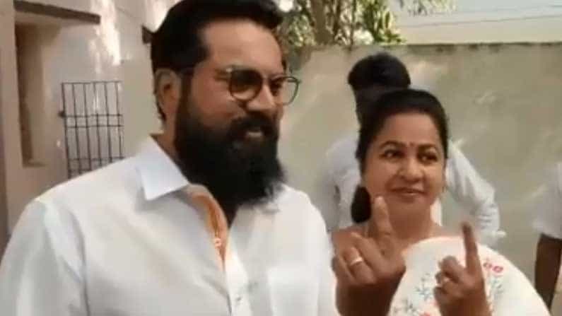 ಸಾಲ ಮರುಪಾವತಿ ಮಾಡದಿರುವುದಕ್ಕೆ ನಟ, ರಾಜಕಾರಣಿ ಶರತ್ ಕುಮಾರ್-ರಾಧಿಕಾ ದಂಪತಿಗೆ 1ವರ್ಷ ಜೈಲು ಶಿಕ್ಷೆ ವಿಧಿಸಿದ ಕೋರ್ಟ್ ಸಾಲ ಮರುಪಾವತಿ ಮಾಡದಿರುವುದಕ್ಕೆ ನಟ, ರಾಜಕಾರಣಿ ಶರತ್ ಕುಮಾರ್-ರಾಧಿಕಾ ದಂಪತಿಗೆ 1ವರ್ಷ ಜೈಲು ಶಿಕ್ಷೆ ವಿಧಿಸಿದ ಕೋರ್ಟ್