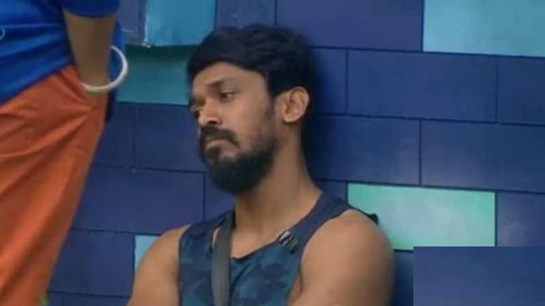 Bigg Boss Kannada: ಬಿಗ್ಬಾಸ್ ಮನೆಯಿಂದ ರಾಜೀವ್ ಹೊರ ಹೋಗಿದ್ದು ಎಷ್ಟು ಸರಿ? ಸಾಮಾಜಿಕ ಜಾಲತಾಣದಲ್ಲಿ ಜೋರಾಯ್ತು ಚರ್ಚೆ Bigg Boss Kannada: ಬಿಗ್ಬಾಸ್ ಮನೆಯಿಂದ ರಾಜೀವ್ ಹೊರ ಹೋಗಿದ್ದು ಎಷ್ಟು ಸರಿ? ಸಾಮಾಜಿಕ ಜಾಲತಾಣದಲ್ಲಿ ಜೋರಾಯ್ತು ಚರ್ಚೆ