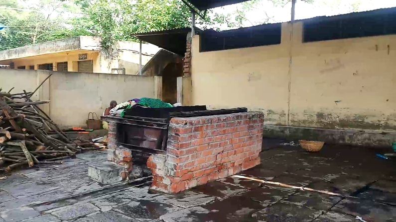 bittagowdanahalli villagers in hassan taluk finding difficulties in crematorium of people died of other than covid 19 2 (2)