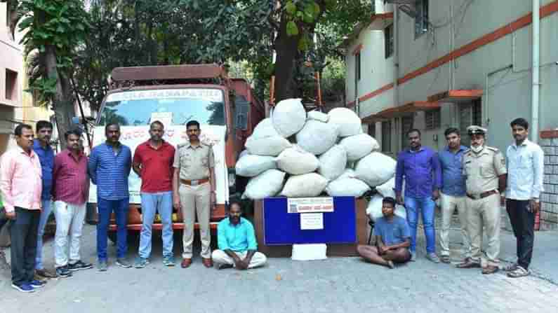 ಬೆಂಗಳೂರಿನಲ್ಲಿ ಗಾಂಜಾ ಮಾರುತ್ತಿದ್ದ ಇಬ್ಬರ ಬಂಧನ; 84.60 ಲಕ್ಷ ರೂ. ಮೌಲ್ಯದ ಗಾಂಜಾ ಜಪ್ತಿ