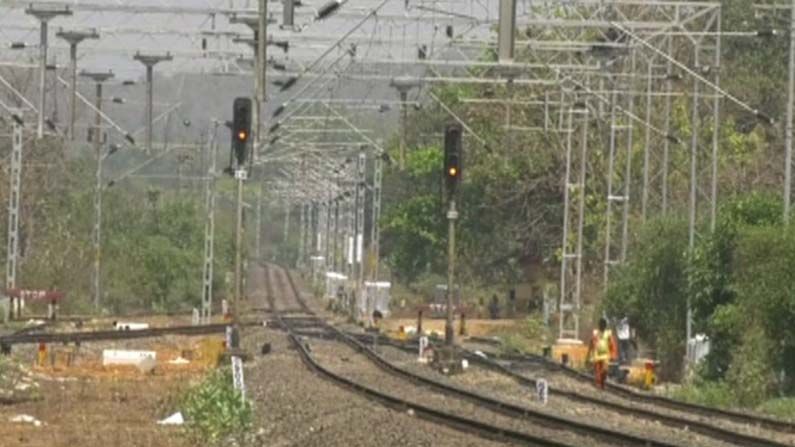 karavara railway station 