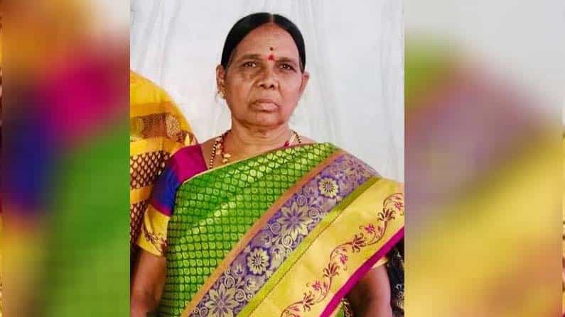 ಚಿತ್ರದುರ್ಗ: ಆ್ಯಕ್ಸಿಜನ್ ಖಾಲಿಯಾಗಿ ದಾರಿ ಮಧ್ಯ ಕೊರೊನಾ ಸೋಂಕು ತಗುಲಿದ್ದ ವೃದ್ಧೆ ಸಾವು ಚಿತ್ರದುರ್ಗ: ಆ್ಯಕ್ಸಿಜನ್ ಖಾಲಿಯಾಗಿ ದಾರಿ ಮಧ್ಯ ಕೊರೊನಾ ಸೋಂಕು ತಗುಲಿದ್ದ ವೃದ್ಧೆ ಸಾವು