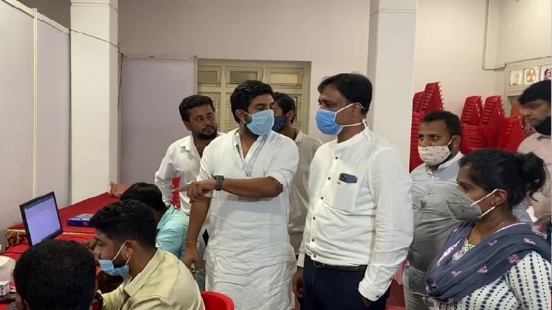 ಮೊಹಮದ್ ನಲಪಾಡ್ ಅಂಡ್ ಗ್ಯಾಂಗ್ ನನಗೆ ಹಿಂಸಿಸುತ್ತಿದ್ದಾರೆ- ಹೈಗ್ರೌಂಡ್ಸ್ ಠಾಣೆಯಲ್ಲಿ 3 ಪುಟಗಳ ದೂರು ದಾಖಲು ಮೊಹಮದ್ ನಲಪಾಡ್ ಅಂಡ್ ಗ್ಯಾಂಗ್ ನನಗೆ ಹಿಂಸಿಸುತ್ತಿದ್ದಾರೆ- ಹೈಗ್ರೌಂಡ್ಸ್ ಠಾಣೆಯಲ್ಲಿ 3 ಪುಟಗಳ ದೂರು ದಾಖಲು