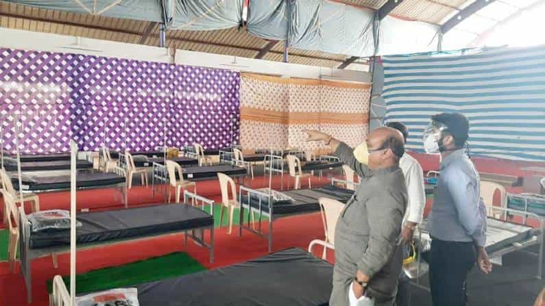 ಮನೆಯ ಪಕ್ಕದ ಸಭಾಭವನವನ್ನೇ ಕೊವಿಡ್ ಕಾಳಜಿ ಕೇಂದ್ರವನ್ನಾಗಿ ಪರಿವರ್ತಿಸಿದ ಗೃಹ ಸಚಿವ ಬಸವರಾಜ ಬೊಮ್ಮಾಯಿ ಮನೆಯ ಪಕ್ಕದ ಸಭಾಭವನವನ್ನೇ ಕೊವಿಡ್ ಕಾಳಜಿ ಕೇಂದ್ರವನ್ನಾಗಿ ಪರಿವರ್ತಿಸಿದ ಗೃಹ ಸಚಿವ ಬಸವರಾಜ ಬೊಮ್ಮಾಯಿ