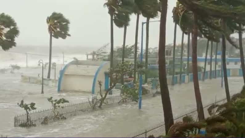 Karnataka Weather: ಮುಂಗಾರು ಮಳೆ ಆರ್ಭಟಕ್ಕೆ ಮಲೆನಾಡು, ಕರಾವಳಿ ತತ್ತರ; ವಾಯುಭಾರ ಕುಸಿತದಿಂದ ಬೆಂಗಳೂರಿನಲ್ಲಿ ಮಳೆ