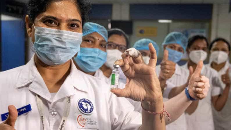 Covid Vaccine: ದಾಖಲೆ ಬರೆದ ಲಸಿಕೆ ವಿತರಣೆ: ಭಾರತದಲ್ಲಿ 80.96 ಲಕ್ಷ, ಕರ್ನಾಟಕದಲ್ಲಿ 10.36 ಲಕ್ಷ ಮಂದಿಗೆ ಲಸಿಕೆ Covid Vaccine: ದಾಖಲೆ ಬರೆದ ಲಸಿಕೆ ವಿತರಣೆ: ಭಾರತದಲ್ಲಿ 80.96 ಲಕ್ಷ, ಕರ್ನಾಟಕದಲ್ಲಿ 10.36 ಲಕ್ಷ ಮಂದಿಗೆ ಲಸಿಕೆ