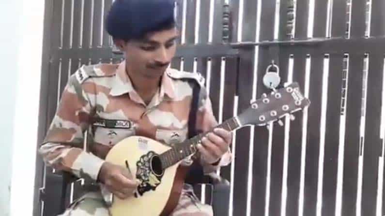 Viral Video: ಕೊರೊನಾ ವಾರಿಯರ್ಸ್ಗೆ ಗೌರವ ಸೂಚಿಸಲು ಐಟಿಬಿಪಿ ಕಾನ್ಸ್ಟೇಬಲ್ ಭಾವ ಪೂರ್ಣರಾಗ Viral Video: ಕೊರೊನಾ ವಾರಿಯರ್ಸ್ಗೆ ಗೌರವ ಸೂಚಿಸಲು ಐಟಿಬಿಪಿ ಕಾನ್ಸ್ಟೇಬಲ್ ಭಾವ ಪೂರ್ಣರಾಗ
