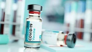 Corona Vaccine: ಡಿಸೆಂಬರ್ ಒಳಗೆ ಭಾರತದ 108 ಕೋಟಿ ಜನರಿಗೆ ಲಸಿಕೆ ನೀಡಿಕೆ: ಕೇಂದ್ರ ಸಚಿವ ಹೇಳಿಕೆ
