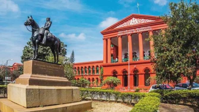 ಹೈಕೋರ್ಟ್ ಸುದ್ದಿ: ಕೊವಿಡ್ ಲಸಿಕೆಗೆ ತಡೆ ನೀಡಲು ಒತ್ತಾಯಿಸಿದ್ದ ಅರ್ಜಿ ವಜಾ