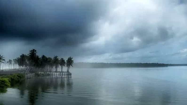 Karnataka Weather: ಕರ್ನಾಟಕ ಕರಾವಳಿ, ದಕ್ಷಿಣ ಒಳನಾಡಿನಲ್ಲಿ ಇಂದಿನಿಂದ ಒಂದು ವಾರ ಗುಡುಗು ಸಿಡಿಲು ಸಹಿತ ಮಳೆ Karnataka Weather: ಕರ್ನಾಟಕ ಕರಾವಳಿ, ದಕ್ಷಿಣ ಒಳನಾಡಿನಲ್ಲಿ ಇಂದಿನಿಂದ ಒಂದು ವಾರ ಗುಡುಗು ಸಿಡಿಲು ಸಹಿತ ಮಳೆ