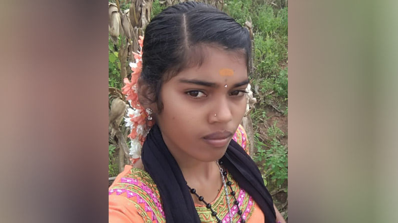 ವಿಜಯನಗರ: ಅನ್ಯ ಜಾತಿ ಯುವಕನನ್ನು ಪ್ರೀತಿಸಿದ ಯುವತಿ; ಪೋಷಕರಿಂದ ಮರ್ಯಾದಾ ಹತ್ಯೆ ಶಂಕೆ ವಿಜಯನಗರ: ಅನ್ಯ ಜಾತಿ ಯುವಕನನ್ನು ಪ್ರೀತಿಸಿದ ಯುವತಿ; ಪೋಷಕರಿಂದ ಮರ್ಯಾದಾ ಹತ್ಯೆ ಶಂಕೆ