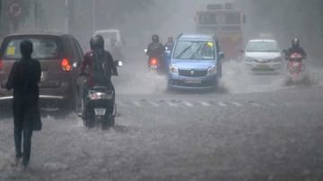 Bengaluru Rain: ಬೆಂಗಳೂರಿನ ಕೆಲವೆಡೆ ವ್ಯಾಪಕ ಮಳೆ; ವಾಹನ ಸವಾರರ ಪರದಾಟ