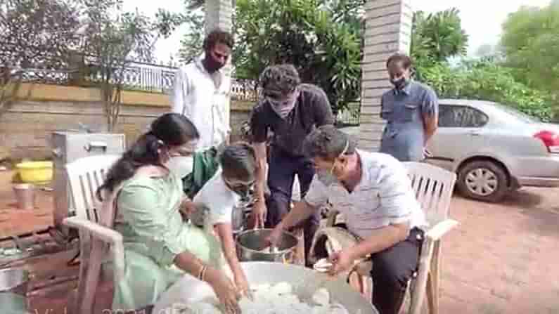 ಕೊರೊನಾ ಸೋಂಕಿತರಿಗಾಗಿ ಸ್ವತಃ ಇಡ್ಲಿ ತಯಾರಿಸಿದ ಎಂ.ಪಿ ರೇಣುಕಾಚಾರ್ಯ