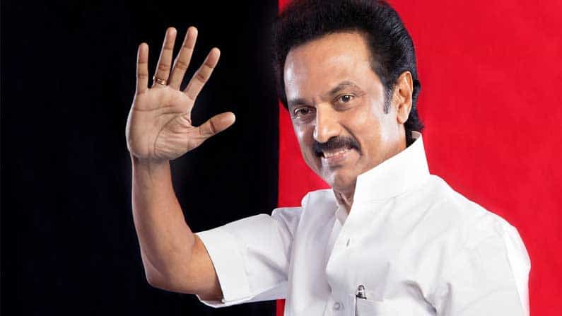 ಸೌಹಾರ್ದ ರಾಜಕಾರಣಕ್ಕೆ ತಮಿಳುನಾಡು ಮೇಲ್ಪಂಕ್ತಿ: ಶಾಲಾ ಬ್ಯಾಗ್ಗಳ ಮೇಲೆ ಜಯಲಲಿತಾ, ಪಳನಿಸ್ವಾಮಿ ಚಿತ್ರ ಉಳಿಸಿದ ಮುಖ್ಯಮಂತ್ರಿ ಸ್ಟಾಲಿನ್
