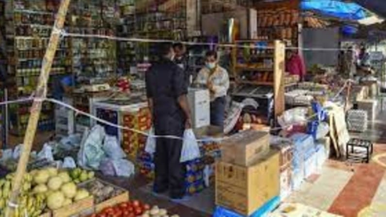 Covid Guidelines: ಬೆಂಗಳೂರಿನಲ್ಲಿ ಬೆಳಗ್ಗೆ 6ರಿಂದ ಮಧ್ಯಾಹ್ನ 12ರವರೆಗೆ ದಿನಸಿ ಅಂಗಡಿ ತೆರೆಯಲು ಅವಕಾಶ; ರಾಜ್ಯ ಸರ್ಕಾರ ಆದೇಶ Covid Guidelines: ಬೆಂಗಳೂರಿನಲ್ಲಿ ಬೆಳಗ್ಗೆ 6ರಿಂದ ಮಧ್ಯಾಹ್ನ 12ರವರೆಗೆ ದಿನಸಿ ಅಂಗಡಿ ತೆರೆಯಲು ಅವಕಾಶ; ರಾಜ್ಯ ಸರ್ಕಾರ ಆದೇಶ