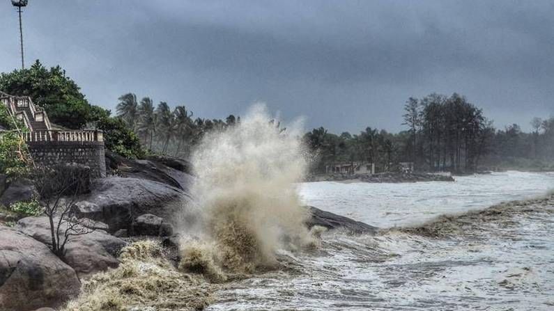 ಇಂದೂ ಸೇರಿ ಮೂರು ದಿನಗಳ ಕಾಲ ತೌಕ್ತೆ ಎಫೆಕ್ಟ್ ಇರಲಿದೆ; ರಾಜ್ಯ ಹವಾಮಾನ ಇಲಾಖೆ ನಿರ್ದೇಶಕ ಸಿಎಸ್ ಪಾಟೀಲ್ ಮಾಹಿತಿ