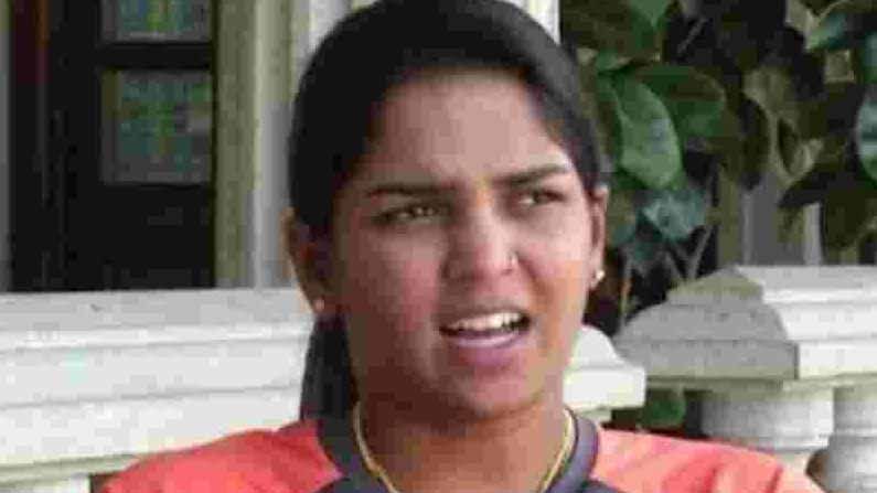 ಕೊನೆಗೂ ತನ್ನ ಕಷ್ಟ-ದುಃಖ ವಿಚಾರಿಸಿದ ಬಿಸಿಸಿಐಗೆ ಟ್ವೀಟ್ ಮೂಲಕ ಧನ್ಯವಾದ ಹೇಳಿದ ದುಃಖತಪ್ತೆ ವೇದಾ ಕೃಷ್ಣಮೂರ್ತಿ ಕೊನೆಗೂ ತನ್ನ ಕಷ್ಟ-ದುಃಖ ವಿಚಾರಿಸಿದ ಬಿಸಿಸಿಐಗೆ ಟ್ವೀಟ್ ಮೂಲಕ ಧನ್ಯವಾದ ಹೇಳಿದ ದುಃಖತಪ್ತೆ ವೇದಾ ಕೃಷ್ಣಮೂರ್ತಿ