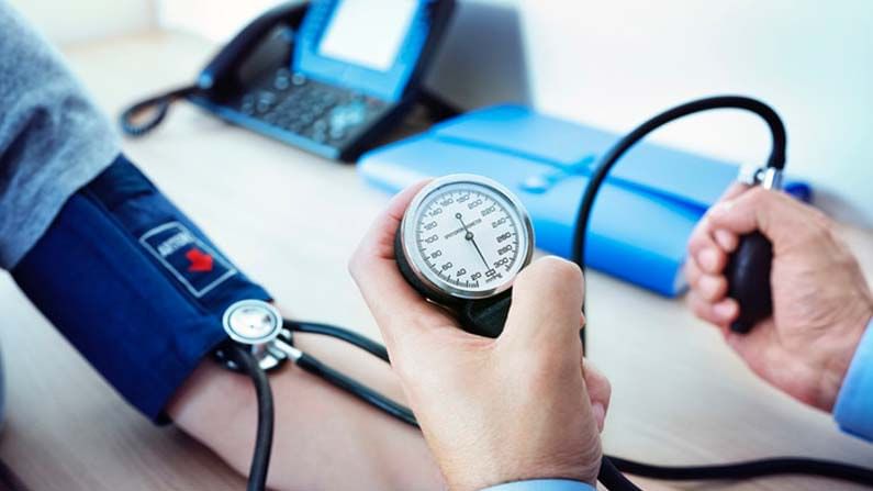 World Hypertension Day 2021: ಹೈಪರ್​ ಟೆನ್ಶನ್​ ನಿಯಂತ್ರಣ ಹೇಗೆ ಸಾಧ್ಯ? ಅಧಿಕ ರಕ್ತದೊತ್ತಡ ನಿಯಂತ್ರಣಕ್ಕೆ ಪರಿಹಾರವಿದೆಯೇ?