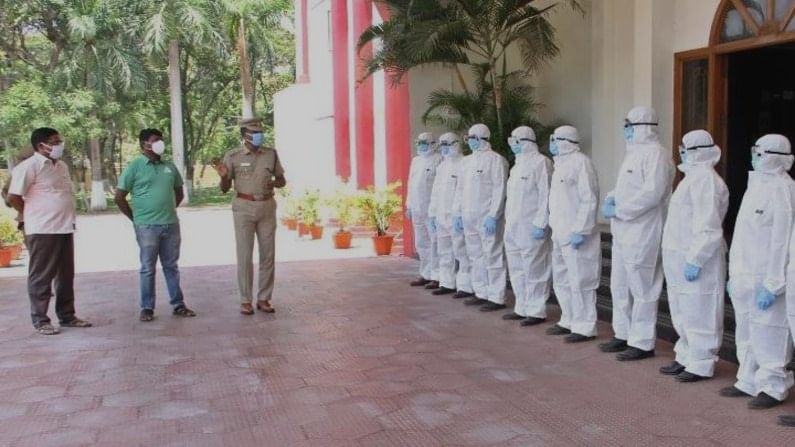 ಛೇ! ಉನ್ನತ ಐಎಎಸ್, ಐಪಿಎಸ್ ಅಧಿಕಾರಿಗಳದ್ದೇ ನಿಗಾ ಇದ್ದರೂ ನಡೆಯುತ್ತಿತ್ತಾ ಕೋವಿಡ್ ಬೆಡ್ ಬ್ಲಾಕಿಂಗ್ ದಂಧೆ!? ಛೇ! ಉನ್ನತ ಐಎಎಸ್, ಐಪಿಎಸ್ ಅಧಿಕಾರಿಗಳದ್ದೇ ನಿಗಾ ಇದ್ದರೂ ನಡೆಯುತ್ತಿತ್ತಾ ಕೋವಿಡ್ ಬೆಡ್ ಬ್ಲಾಕಿಂಗ್ ದಂಧೆ!?