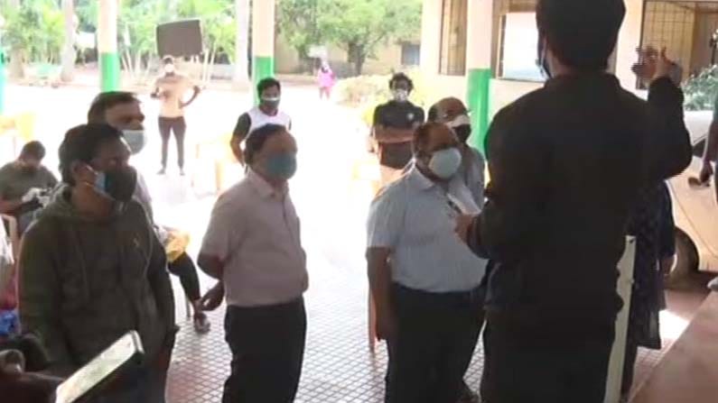 ಮಂಡ್ಯ ಕೊವಿಡ್ ಚಿಕಿತ್ಸಾ ಕೇಂದ್ರದ ಶೌಚಾಲಯದಲ್ಲಿ ಆತ್ಮಹತ್ಯೆಗೆ ಶರಣಾದ ವೃದ್ಧೆ ಮಂಡ್ಯ ಕೊವಿಡ್ ಚಿಕಿತ್ಸಾ ಕೇಂದ್ರದ ಶೌಚಾಲಯದಲ್ಲಿ ಆತ್ಮಹತ್ಯೆಗೆ ಶರಣಾದ ವೃದ್ಧೆ