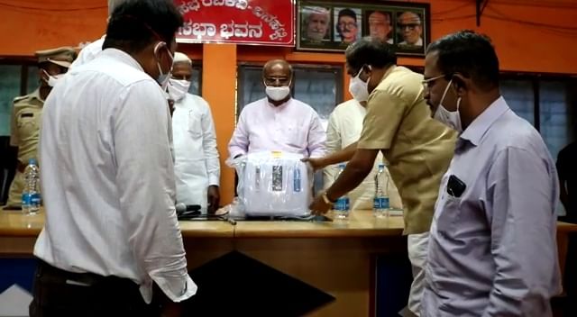 coronavirus 3rd wave certain protect yourself i want to live says bagalkot incharge minister umesh katti (1)