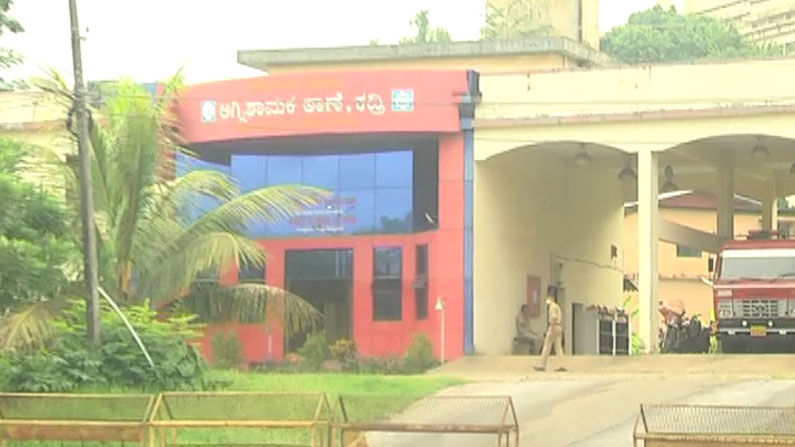 ಮಂಗಳೂರಿನ ಅಗ್ನಿಶಾಮಕ ಸಿಬ್ಬಂದಿಗಳಲ್ಲೂ ಕೊರೊನಾತಂಕ; ಕೊರೊನಾ ವಾರಿಯರ್ಸ್ಗೆ ಹೆಚ್ಚಿನ ಸೌಲಭ್ಯ ಒದಗಿಸುವಂತೆ ಆಗ್ರಹ