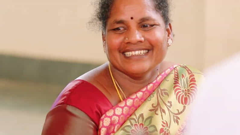 ಬೆಡ್ಗಾಗಿ 5 ಆಸ್ಪತ್ರೆಗಳಿಗೆ ಅಲೆದು ಪ್ರಾಣ ಬಿಟ್ಟ ಮಹಿಳೆ; ಮೇಡಿ ಅಗ್ರಹಾರ ಚಿತಾಗಾರದ ಮುಂದೆ ಕಣ್ಣೀರಿಟ್ಟ ಪತಿ ಬೆಡ್ಗಾಗಿ 5 ಆಸ್ಪತ್ರೆಗಳಿಗೆ ಅಲೆದು ಪ್ರಾಣ ಬಿಟ್ಟ ಮಹಿಳೆ; ಮೇಡಿ ಅಗ್ರಹಾರ ಚಿತಾಗಾರದ ಮುಂದೆ ಕಣ್ಣೀರಿಟ್ಟ ಪತಿ
