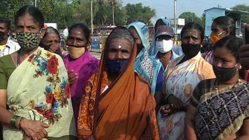 ಸರ್ಕಾರದ ಹೊಸ ಮಾರ್ಗಸೂಚಿಗೆ ತರಕಾರಿ ಮಾರಾಟ ಮಹಿಳೆಯರ ಕಣ್ಣೀರು ಸರ್ಕಾರದ ಹೊಸ ಮಾರ್ಗಸೂಚಿಗೆ ತರಕಾರಿ ಮಾರಾಟ ಮಹಿಳೆಯರ ಕಣ್ಣೀರು