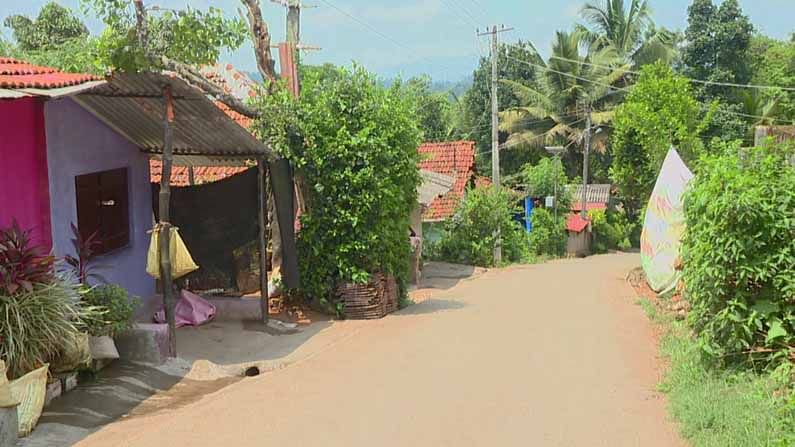 ಕೊರೊನಾ ಸುಳಿವೇ ಇಲ್ಲಿಲ್ಲ.. ತೊಂಬತ್ತು ಮನೆ ಗ್ರಾಮಸ್ಥರಿಂದ ಸ್ವಯಂ ದಿಗ್ಬಂಧನ ಕೊರೊನಾ ಸುಳಿವೇ ಇಲ್ಲಿಲ್ಲ.. ತೊಂಬತ್ತು ಮನೆ ಗ್ರಾಮಸ್ಥರಿಂದ ಸ್ವಯಂ ದಿಗ್ಬಂಧನ