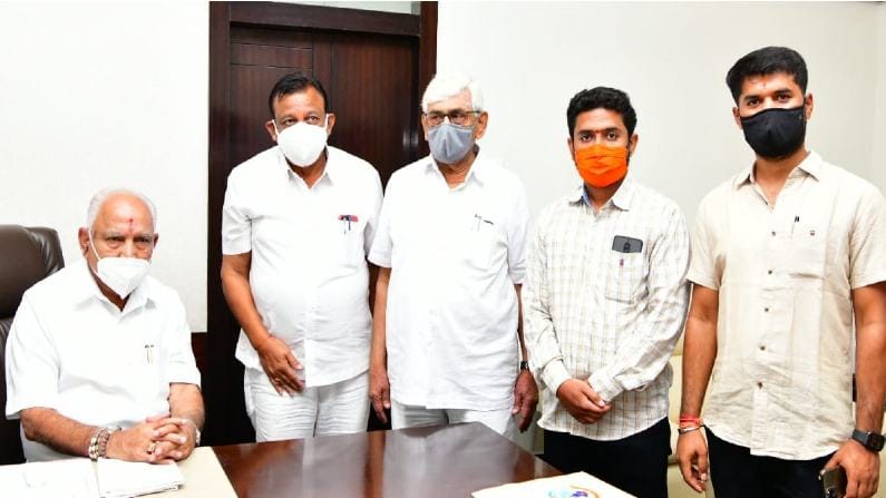 ಖಾಸಗಿ ದೇವಸ್ಥಾನದ ಬ್ರಾಹ್ಮಣ ಸಮುದಾಯದ ಅರ್ಚಕ, ಅಡುಗೆ ಕೆಲಸದವರಿಗೆ ನೆರವು ನೀಡಲು ಮುಖ್ಯಮಂತ್ರಿಗಳಿಗೆ ಮನವಿ ಖಾಸಗಿ ದೇವಸ್ಥಾನದ ಬ್ರಾಹ್ಮಣ ಸಮುದಾಯದ ಅರ್ಚಕ, ಅಡುಗೆ ಕೆಲಸದವರಿಗೆ ನೆರವು ನೀಡಲು ಮುಖ್ಯಮಂತ್ರಿಗಳಿಗೆ ಮನವಿ