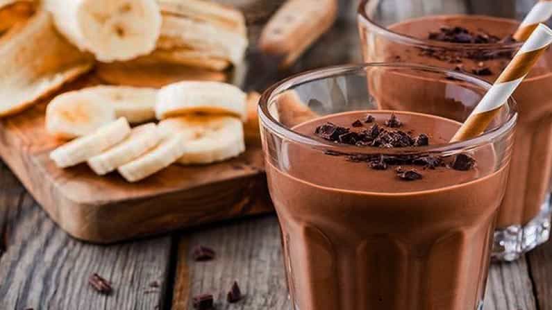 Chocolate Coffee: ಮನೆಯಲ್ಲಿ ಸುಲಭವಾಗಿ ಮಾಡಿ ಚಾಕಲೇಟ್ ಕಾಫಿ; ಮಾಡುವ ವಿಧಾನ ಇಲ್ಲಿದೆ Chocolate Coffee: ಮನೆಯಲ್ಲಿ ಸುಲಭವಾಗಿ ಮಾಡಿ ಚಾಕಲೇಟ್ ಕಾಫಿ; ಮಾಡುವ ವಿಧಾನ ಇಲ್ಲಿದೆ