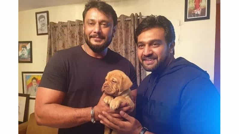 Darshan: ಚಿರು ಜೊತೆಗಿನ ಪೋಟೋ ಶೇರ್ ಮಾಡಿ ಸ್ನೇಹದ ನೆನಪು ಹಂಚಿಕೊಂಡ ದರ್ಶನ್ Darshan: ಚಿರು ಜೊತೆಗಿನ ಪೋಟೋ ಶೇರ್ ಮಾಡಿ ಸ್ನೇಹದ ನೆನಪು ಹಂಚಿಕೊಂಡ ದರ್ಶನ್