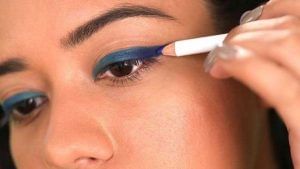 Eye Makeup: ಕಣ್ಣಿಗೆ ಐಲೈನರ್​ ಹಚ್ಚುವಾಗ ಎಂದಿಗೂ ಈ ತಪ್ಪುಗಳನ್ನು ಮಾಡದಿರಿ