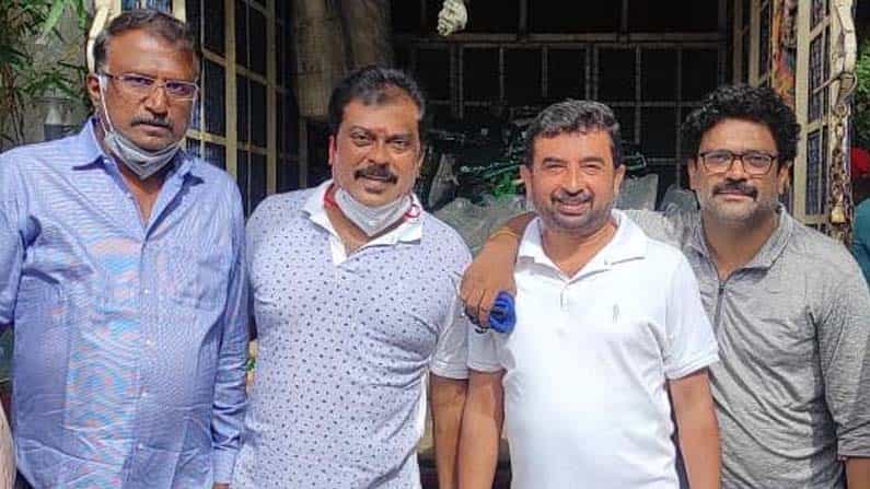 ಕನ್ನಡ ಚಿತ್ರರಂಗದ ಕಾರ್ಮಿಕರಿಗೆ ನಿರ್ಮಾಪಕ ರಮೇಶ್ ರೆಡ್ಡಿ ಹಾಗೂ ಕೆ.ಮಂಜು ಕಡೆಯಿಂದ ಸಿಕ್ತು ನೆರವು ಕನ್ನಡ ಚಿತ್ರರಂಗದ ಕಾರ್ಮಿಕರಿಗೆ ನಿರ್ಮಾಪಕ ರಮೇಶ್ ರೆಡ್ಡಿ ಹಾಗೂ ಕೆ.ಮಂಜು ಕಡೆಯಿಂದ ಸಿಕ್ತು ನೆರವು