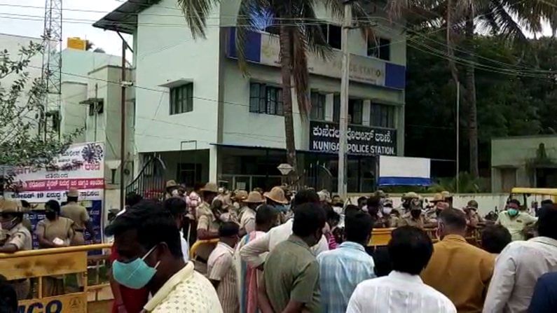 Kunigal MLA Dr Ranganath protest against police inspector