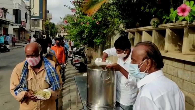 minister mtb nagaraj distribute Biryani Baduta during coronavirus lockdown in hoskote 