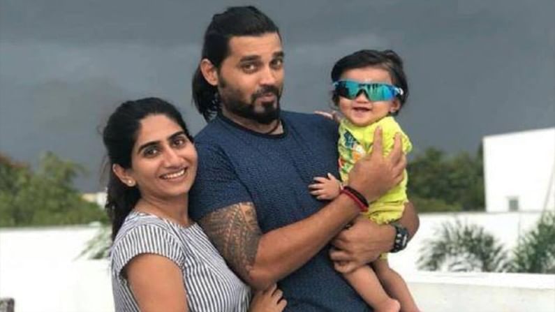 MURALI VIJAY WIFE