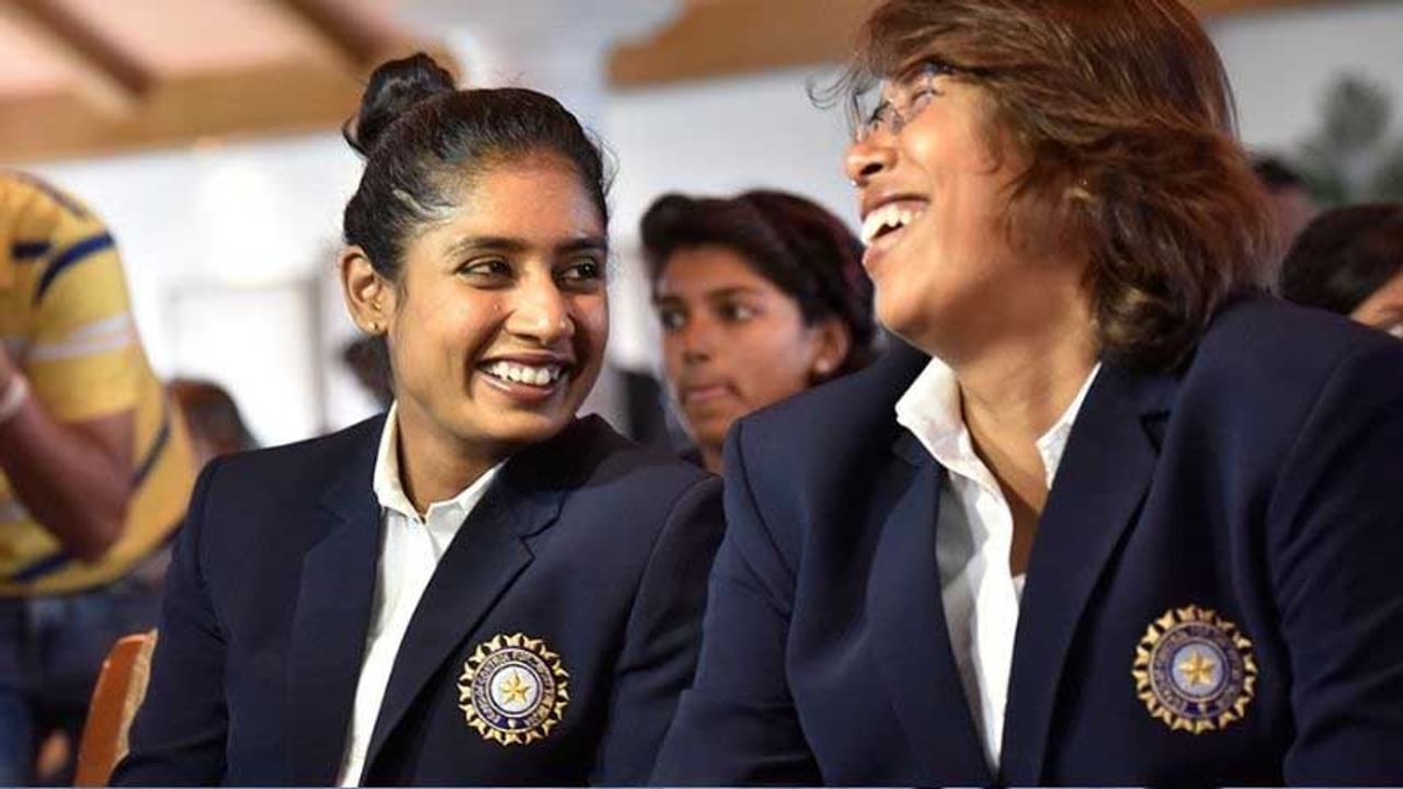 ಟೀಮ್ ಇಂಡಿಯಾ ನಾಯಕಿ ಮಿಥಾಲಿ ರಾಜ್ ಮತ್ತು ಅನುಭವಿ ಜುಲಾನ್ ಗೋಸ್ವಾಮಿ, ಇಂಗ್ಲೆಂಡ್ ವಿರುದ್ಧ ಟೆಸ್ಟ್ ಪಂದ್ಯವನ್ನು ಆಡುತ್ತಿದ್ದಾರೆ. ಇದರ ಜೊತೆಗೆ ಈಗ ಪುರುಷರ ತಂಡದ ಅನೇಕ ಘಟಾನುಘಟಿ ಆಟಗಾರರು ಮಾಡಲು ಸಾಧ್ಯವಾಗದ ದಾಖಲೆಯನ್ನು ಈ ಇಬ್ಬರು ನಿರ್ಮಿಸಿದ್ದಾರೆ.