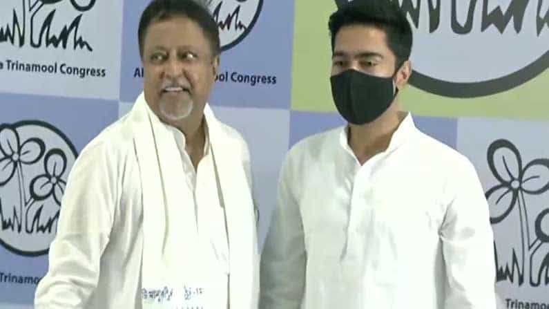 Mukul Roy ಮಮತಾ ಬ್ಯಾನರ್ಜಿ ಭೇಟಿ ನಂತರ ಟಿಎಂಸಿಗೆ ಮರುಸೇರ್ಪಡೆಯಾದ ಮುಕುಲ್ ರಾಯ್ Mukul Roy ಮಮತಾ ಬ್ಯಾನರ್ಜಿ ಭೇಟಿ ನಂತರ ಟಿಎಂಸಿಗೆ ಮರುಸೇರ್ಪಡೆಯಾದ ಮುಕುಲ್ ರಾಯ್