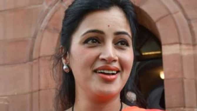 ಸಂಸದೆ ನವನೀತ್ ಕೌರ್ ರಾಣಾ ಜಾತಿ ಪ್ರಮಾಣಪತ್ರವನ್ನು ರದ್ದುಗೊಳಿಸುವ ಹೈಕೋರ್ಟ್ ಆದೇಶಕ್ಕೆ ಸುಪ್ರೀಂಕೋರ್ಟ್ ತಡೆ