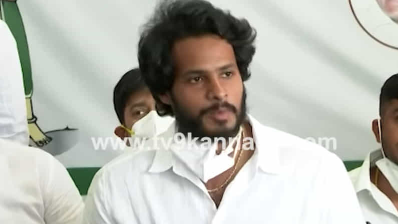 Nikhil Kumarswamy: ತಂದೆ ಆಗುತ್ತಿರುವ ಸುದ್ದಿಯ ಬಗ್ಗೆ ಪ್ರತಿಕ್ರಿಯೆ ನೀಡಿದ ನಿಖಿಲ್ ಕುಮಾರಸ್ವಾಮಿ Nikhil Kumarswamy: ತಂದೆ ಆಗುತ್ತಿರುವ ಸುದ್ದಿಯ ಬಗ್ಗೆ ಪ್ರತಿಕ್ರಿಯೆ ನೀಡಿದ ನಿಖಿಲ್ ಕುಮಾರಸ್ವಾಮಿ