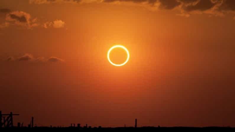 Solar Eclipse 2021: ವರ್ಷದ ಮೊದಲ ಸೂರ್ಯಗ್ರಹಣಕ್ಕೆ ದಿನಗಣನೆ; ಬೆಂಕಿಯ ಉಂಗುರದಂತೆ ಕಾಣುವ ಗ್ರಹಣ ಎಲ್ಲೆಲ್ಲಿ ಗೋಚರ? Solar Eclipse 2021: ವರ್ಷದ ಮೊದಲ ಸೂರ್ಯಗ್ರಹಣಕ್ಕೆ ದಿನಗಣನೆ; ಬೆಂಕಿಯ ಉಂಗುರದಂತೆ ಕಾಣುವ ಗ್ರಹಣ ಎಲ್ಲೆಲ್ಲಿ ಗೋಚರ?