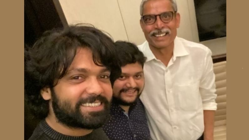 ಮುಗಿಯಿತು ರಕ್ಷಿತ್ Vs ಲಹರಿ ಕಿರಿಕ್; ಮತ್ತೆ ಸ್ನೇಹ ಚಿಗುರಿದ್ದಕ್ಕೆ ಹೊಸ ಸೆಲ್ಫೀ ಸಾಕ್ಷಿ ಮುಗಿಯಿತು ರಕ್ಷಿತ್ Vs ಲಹರಿ ಕಿರಿಕ್; ಮತ್ತೆ ಸ್ನೇಹ ಚಿಗುರಿದ್ದಕ್ಕೆ ಹೊಸ ಸೆಲ್ಫೀ ಸಾಕ್ಷಿ